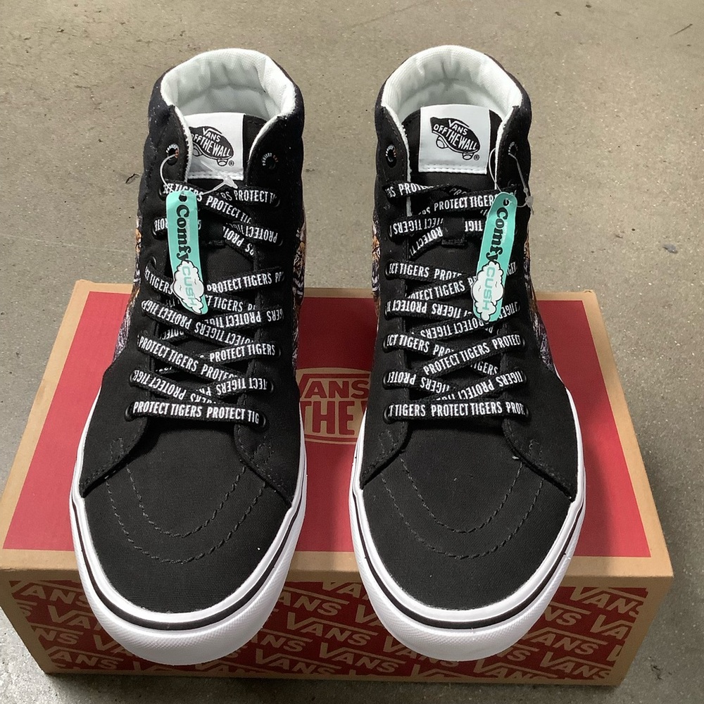 ComfyCush SK
(Discovary)
projectCAT/playing tigers